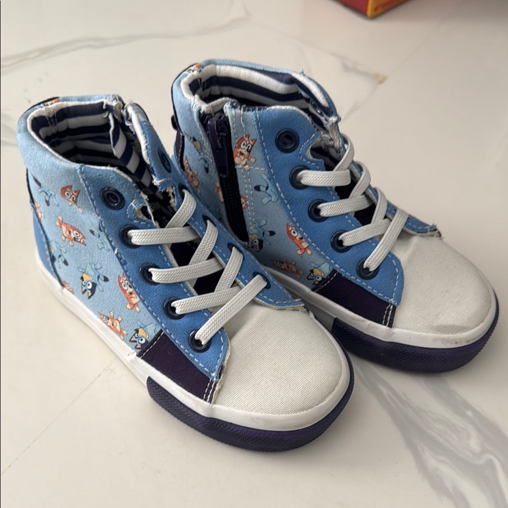 Toddler Boys BLUEY high top Sneakers - Size 9
